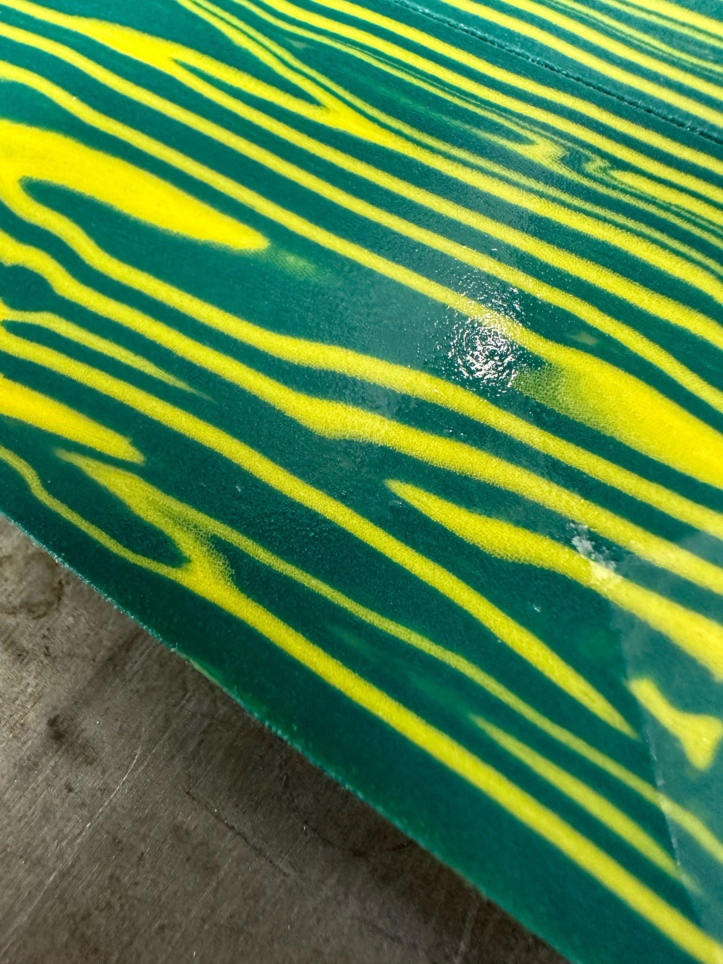 Y Micarta Green/Yellow