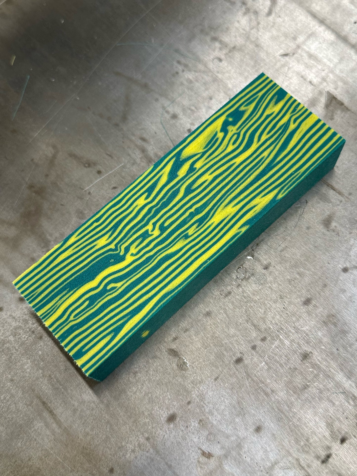 Y Micarta Green/Yellow