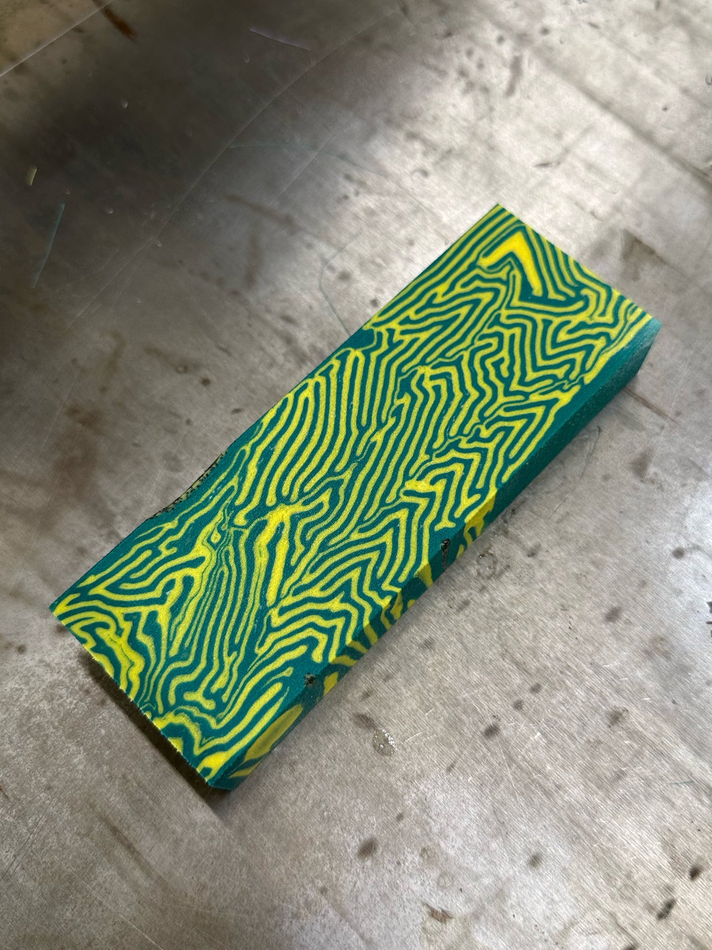 Y Micarta Green/Yellow