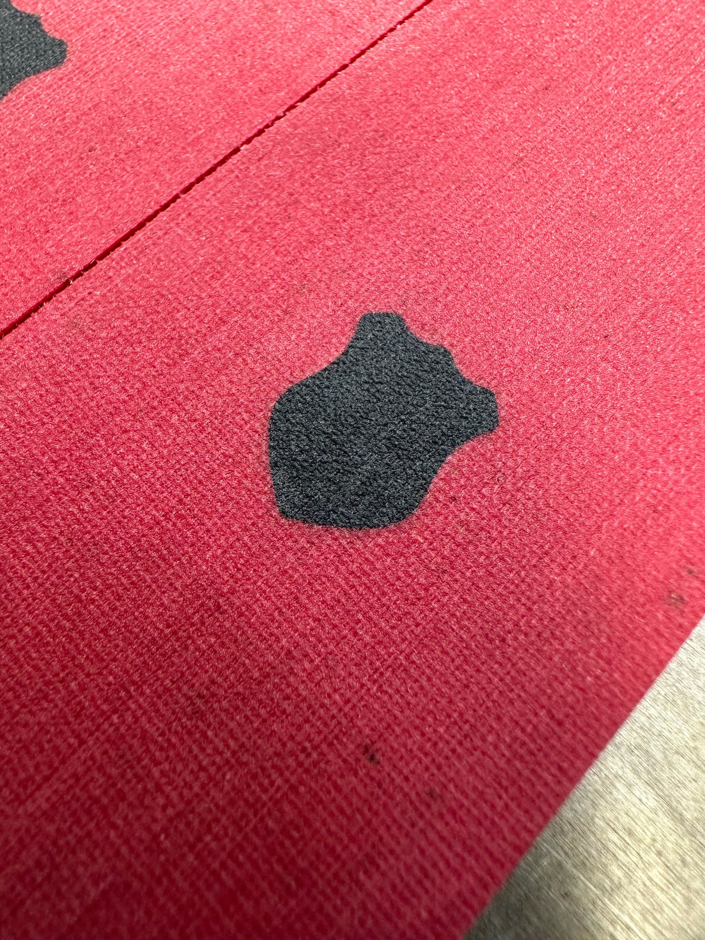 Linen micarta Red inlaid with Linen micarta Shield no Liner/Spacer