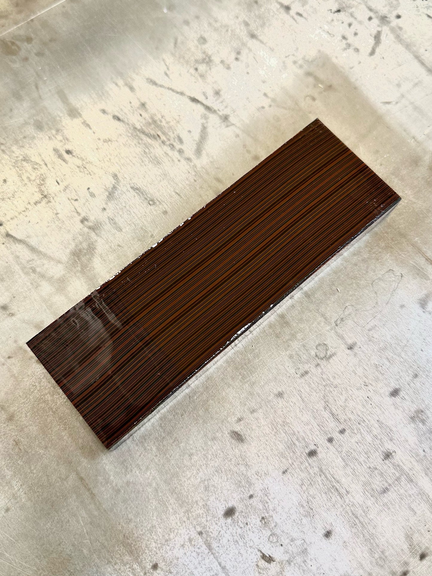 Y Paper Micarta crosscut