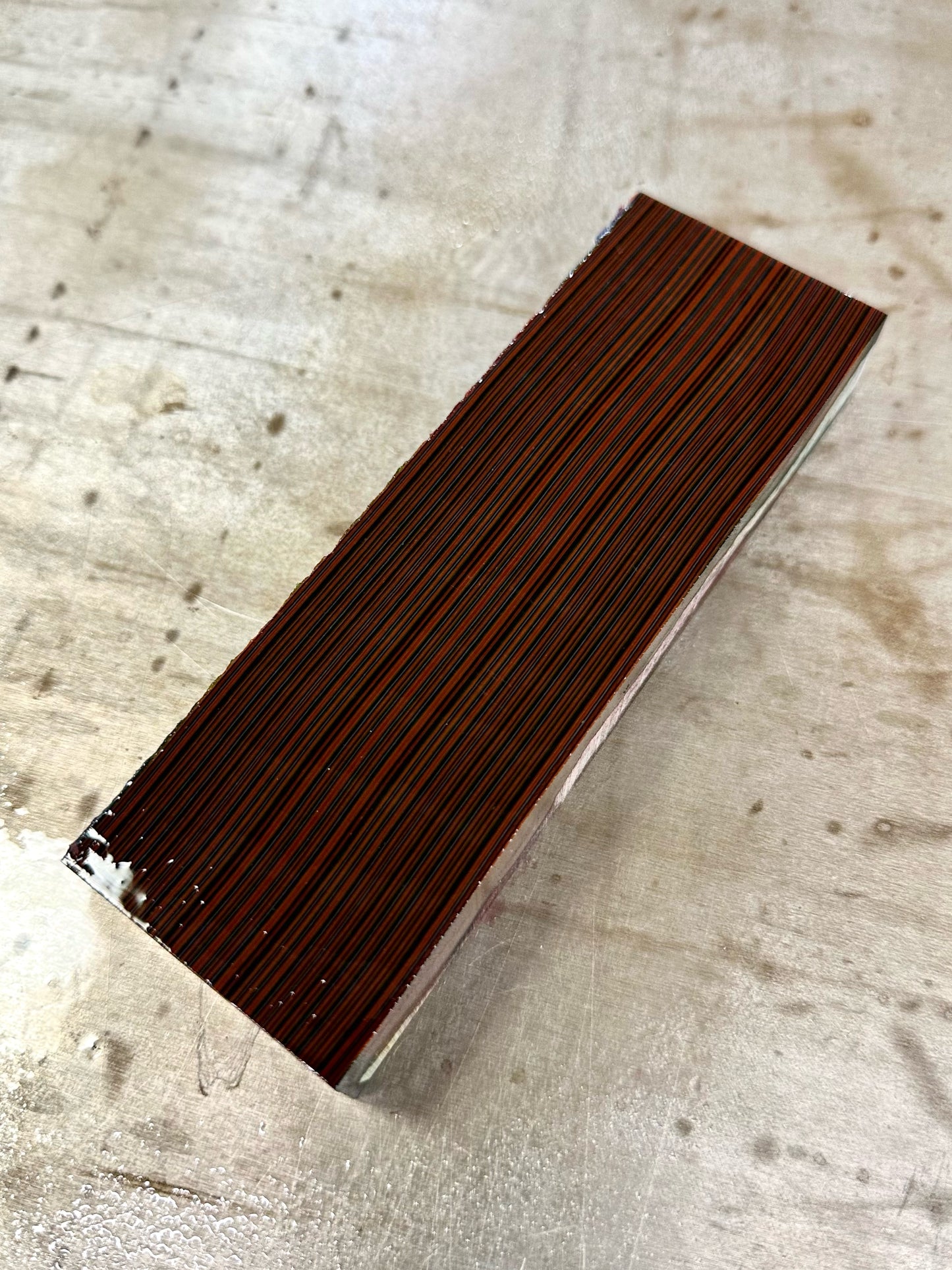 Y Paper Micarta crosscut